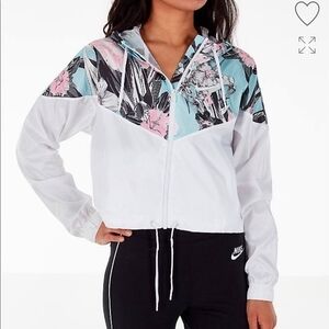Nike Women's Sportswear Cropped Windrunner Floral  Sz XLAR5151-100